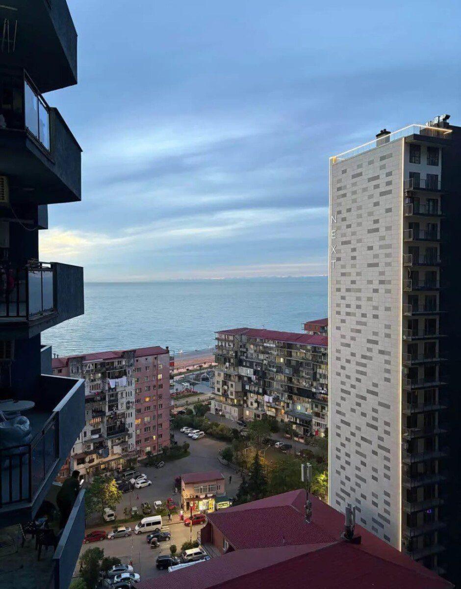 Urgent Sea-View Apartment for Sale Prime Location on Khimshiashvili Avenue Batumi