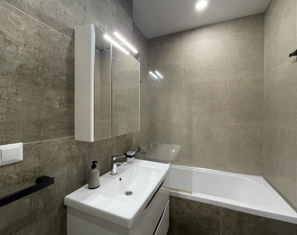 Long-Term 3-Room Unique Apartment For Rent In Batumi 5