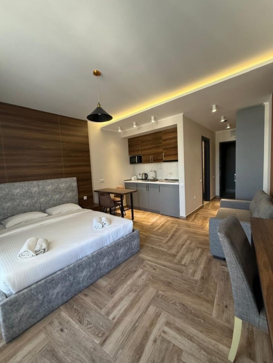 Luxury Apartment With All Appliances For Rent 3