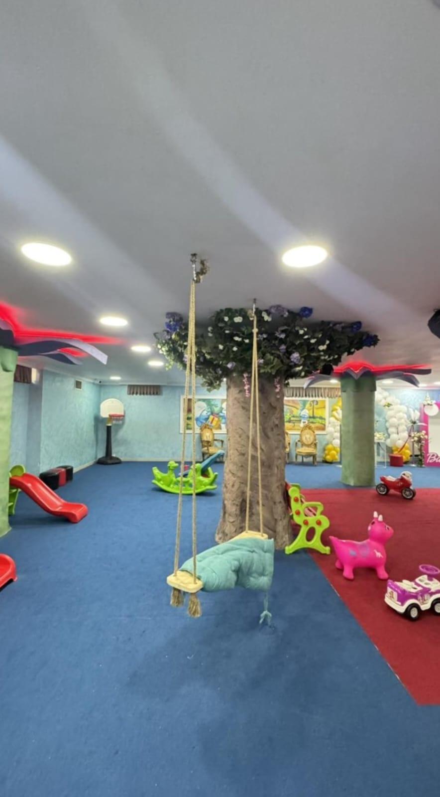 Cafe or Plaza Space for Rent – Ideal for Storage & Distribution (6)