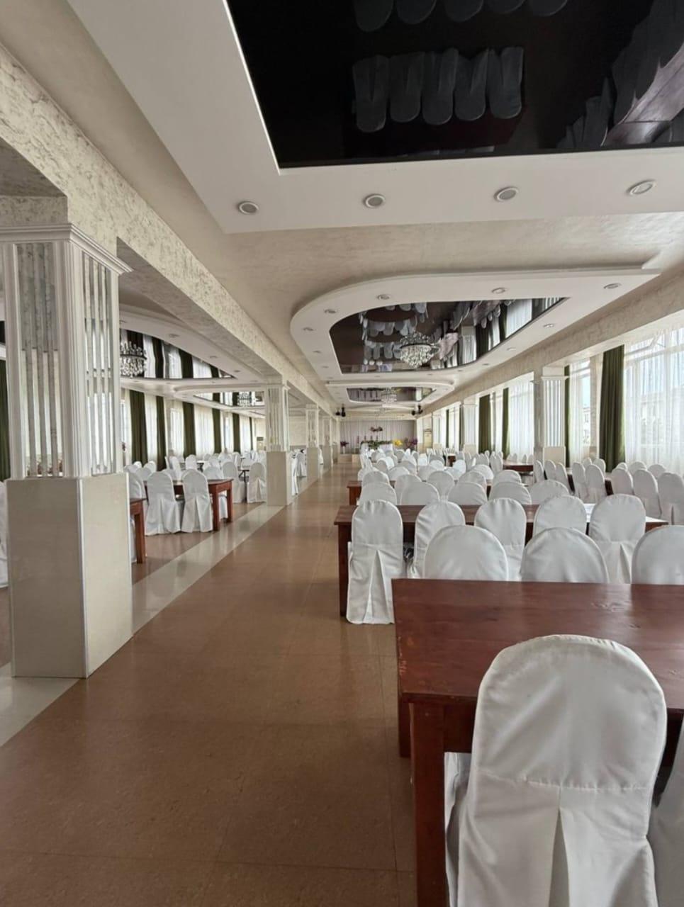 Modern Retail & Office Spaces for Rent High Foot Traffic Area (2)