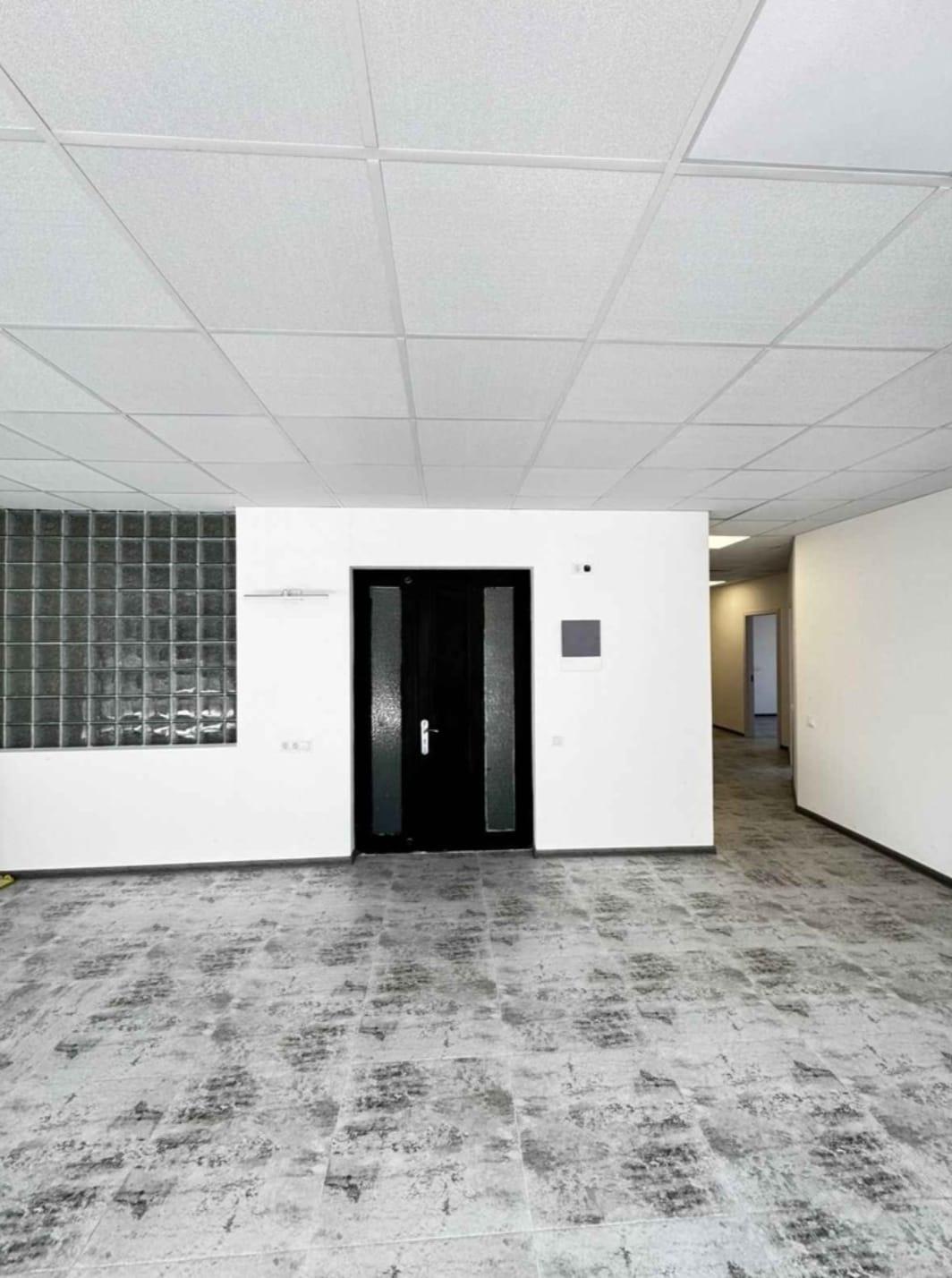 Office For Rent – Spacious & Fully Equipped Workspaces (2)