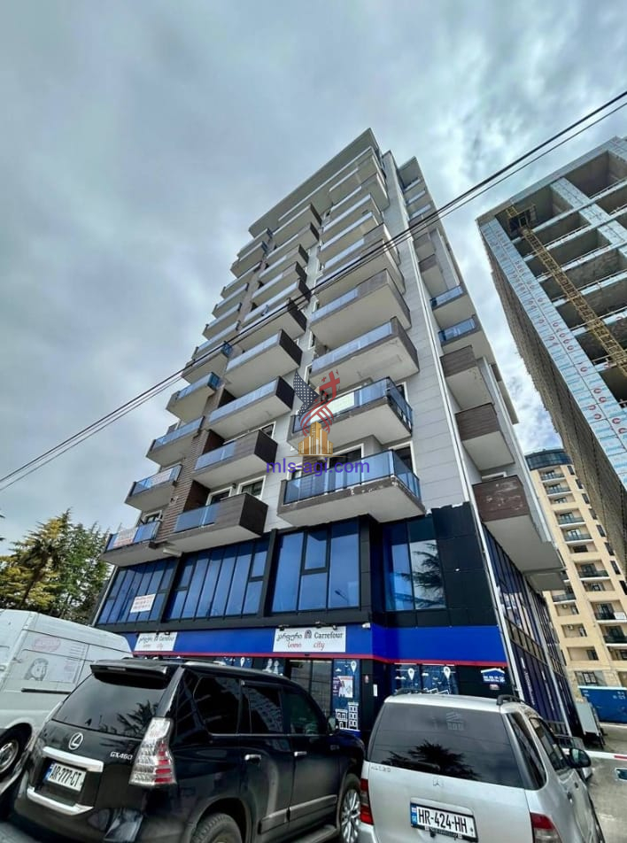 Tamar Mepe Avenue 50 6